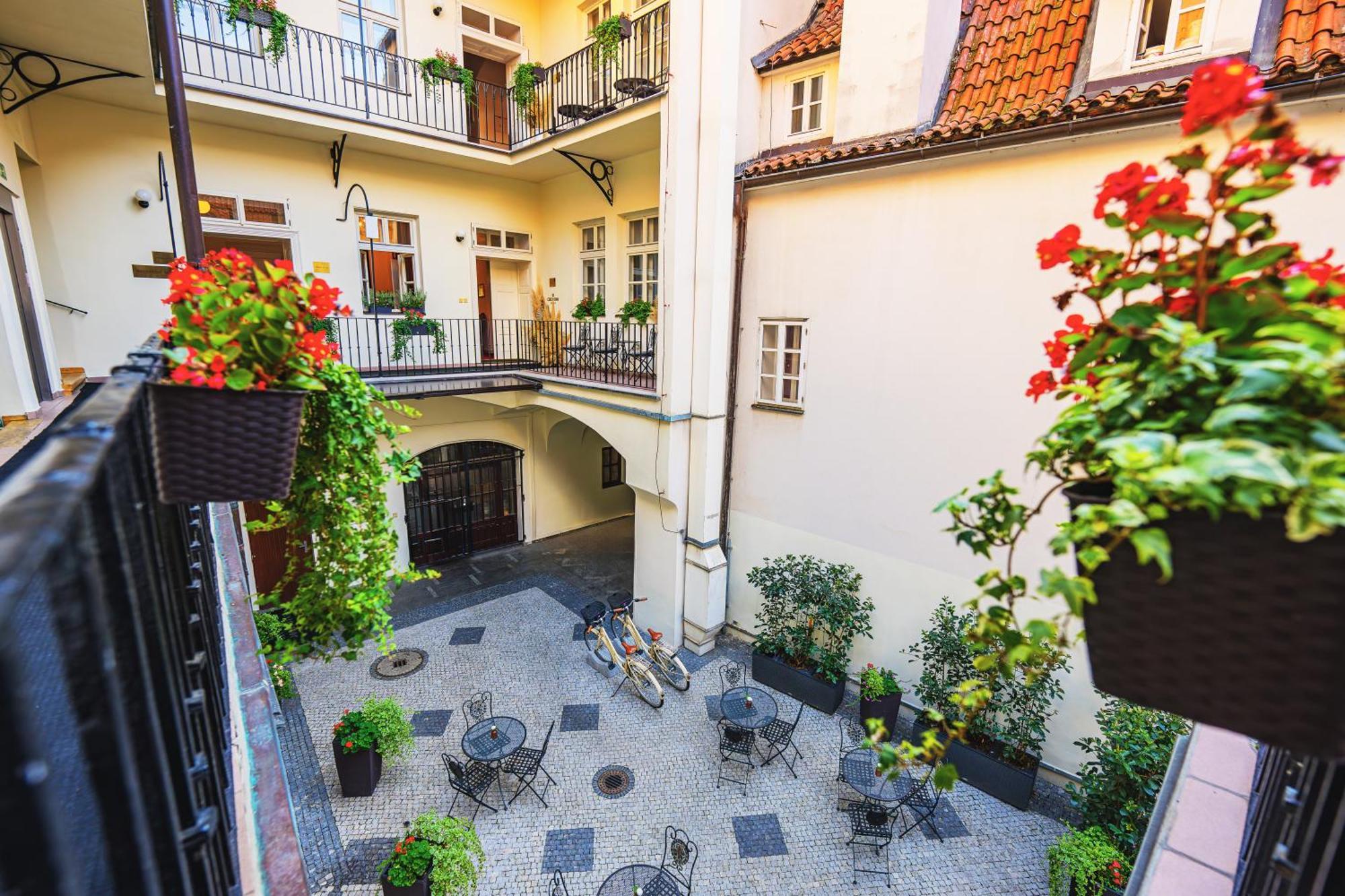 Josephine Old Town Square Hotel - Czech Leading Hotels Прага Экстерьер фото