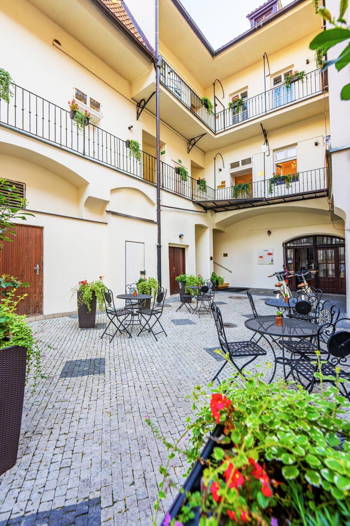 Josephine Old Town Square Hotel - Czech Leading Hotels Прага Экстерьер фото