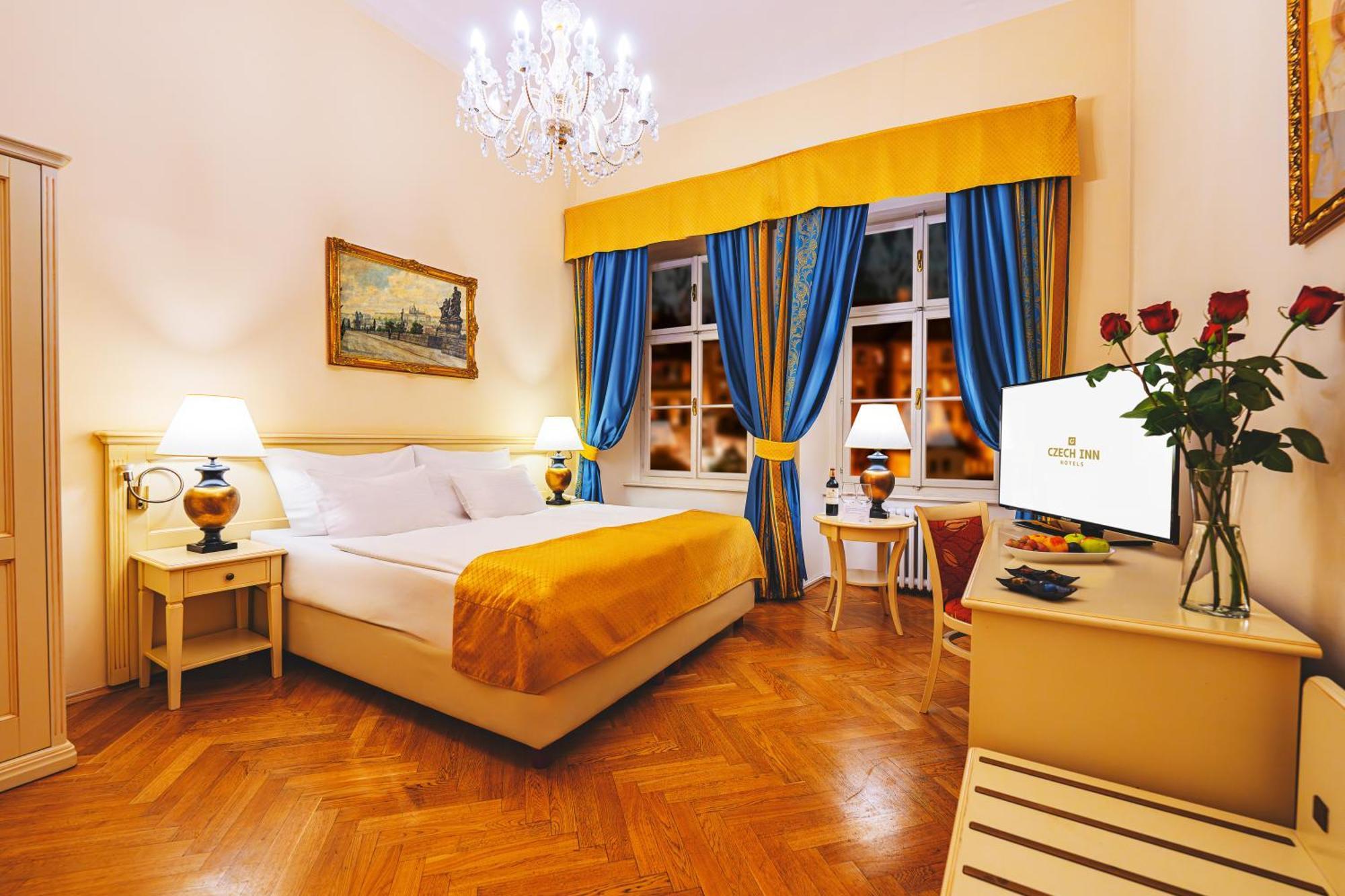 Josephine Old Town Square Hotel - Czech Leading Hotels Прага Экстерьер фото